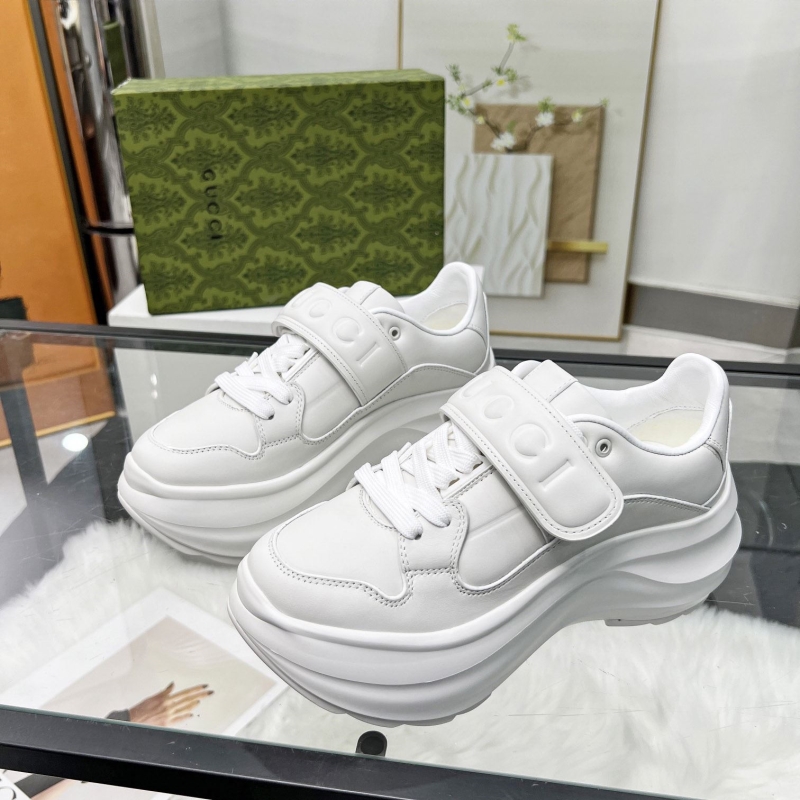 G*u*i casual shoes